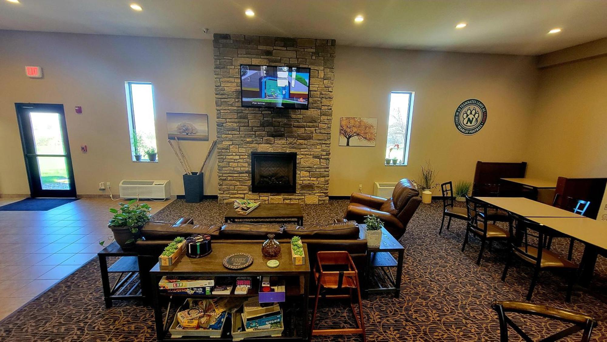 Cobblestone Inn & Suites Maryville Esterno foto