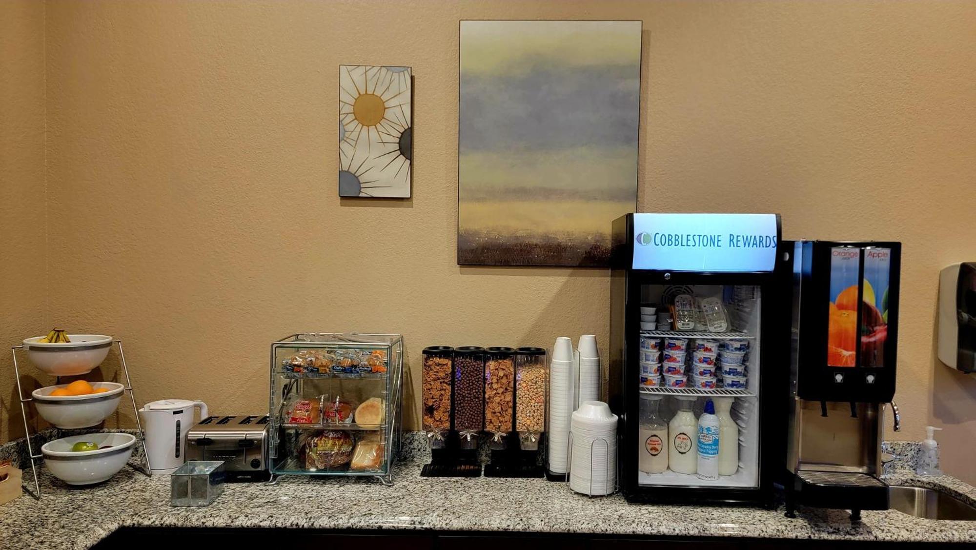 Cobblestone Inn & Suites Maryville Esterno foto
