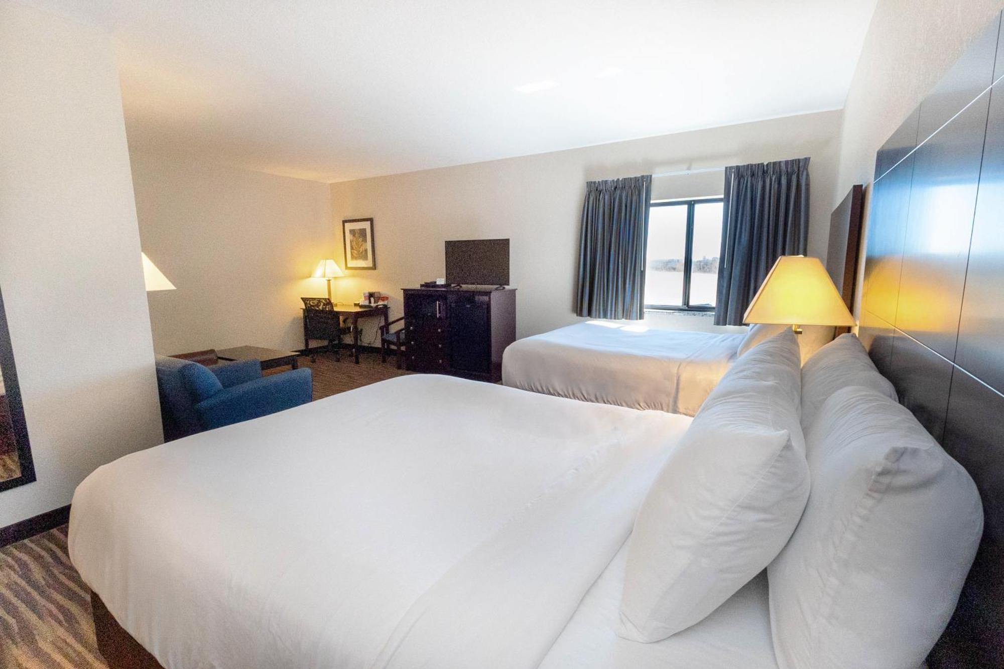 Cobblestone Inn & Suites Maryville Esterno foto