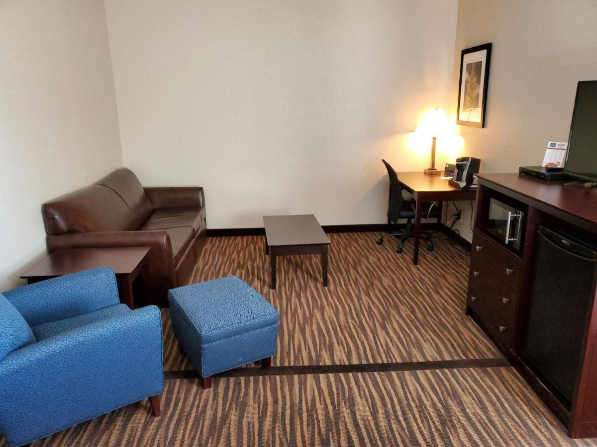 Cobblestone Inn & Suites Maryville Esterno foto